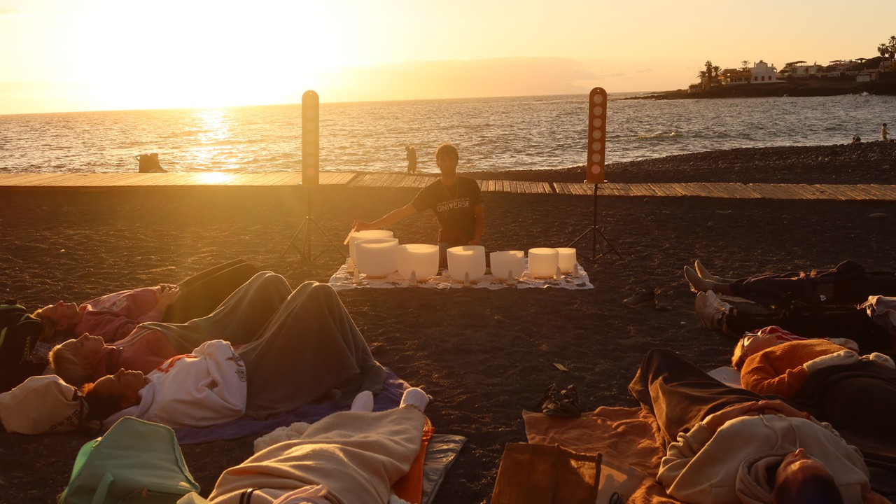 sound healing Coqueluche bar beach